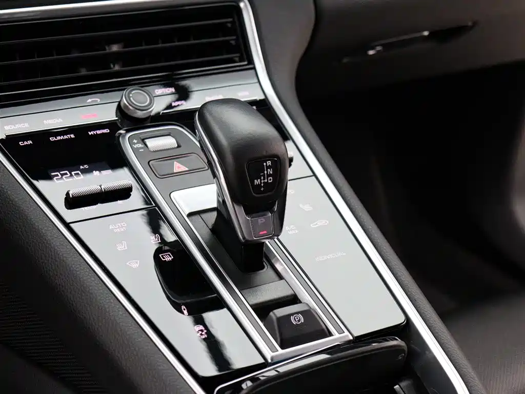 Porsche Panamera New Energy 2018 Panamera 4 E-Hybrid 2.9T фото 8