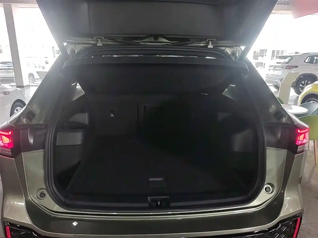 Volkswagen Tayron 2025 Model Tayron L 380TSI 4WD Luxury Easy Package фото 19