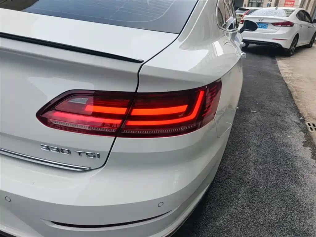Volkswagen FAW-Volkswagen CC 2024 330TSI Dazzling Edition фото 8