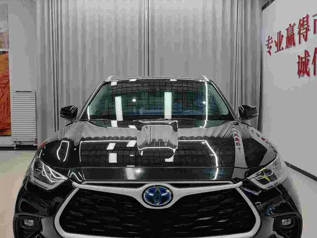 Toyota Highlander 2022 Model Dual Engine 2.5L 4WD Premium Edition 7-Seater фото 2