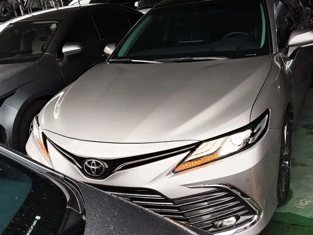 Toyota Camry 2021 2.5G Luxury Edition фото 3