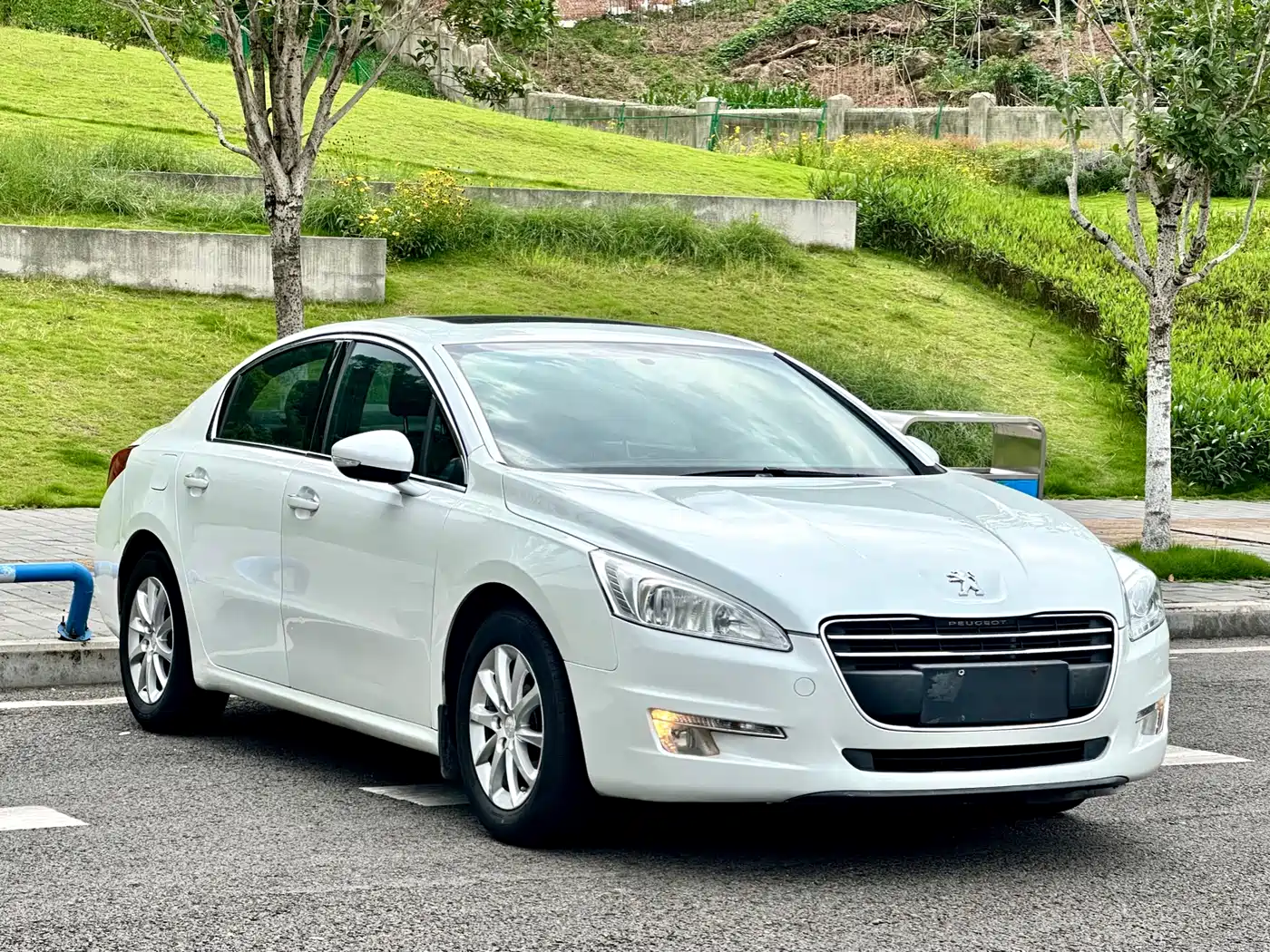 Peugeot 508 2013 2.0L 2nd Anniversary Auto Sunroof Classic Edition фото 3