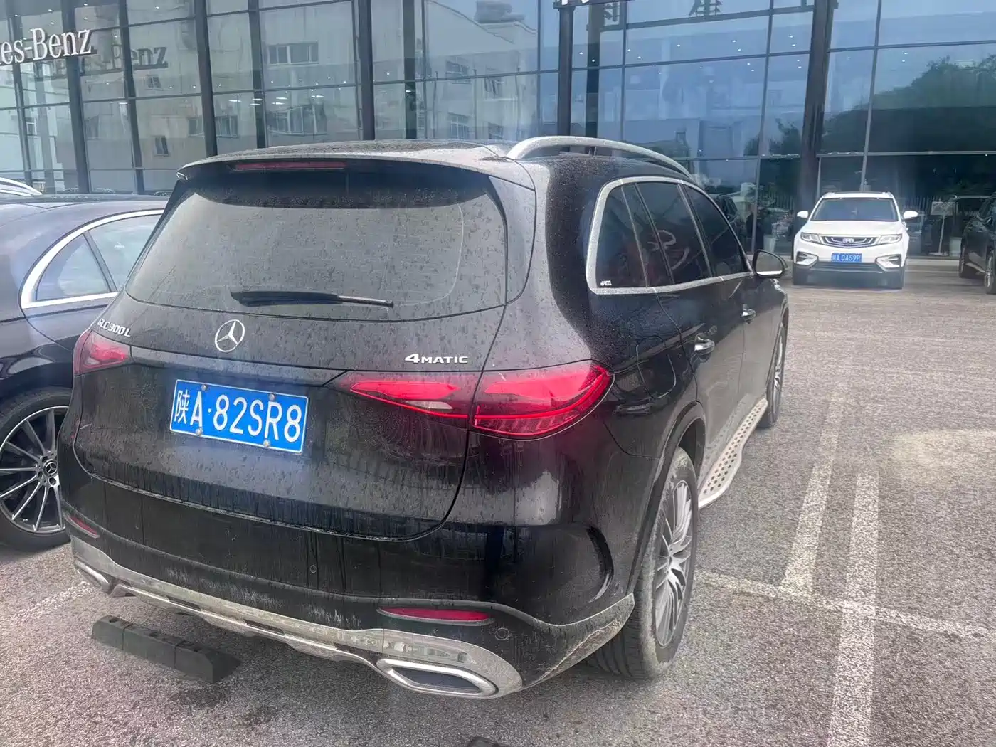 Mercedes-Benz GLC 2023 GLC 300 L 4MATIC Dynamic 7-Seater фото 4