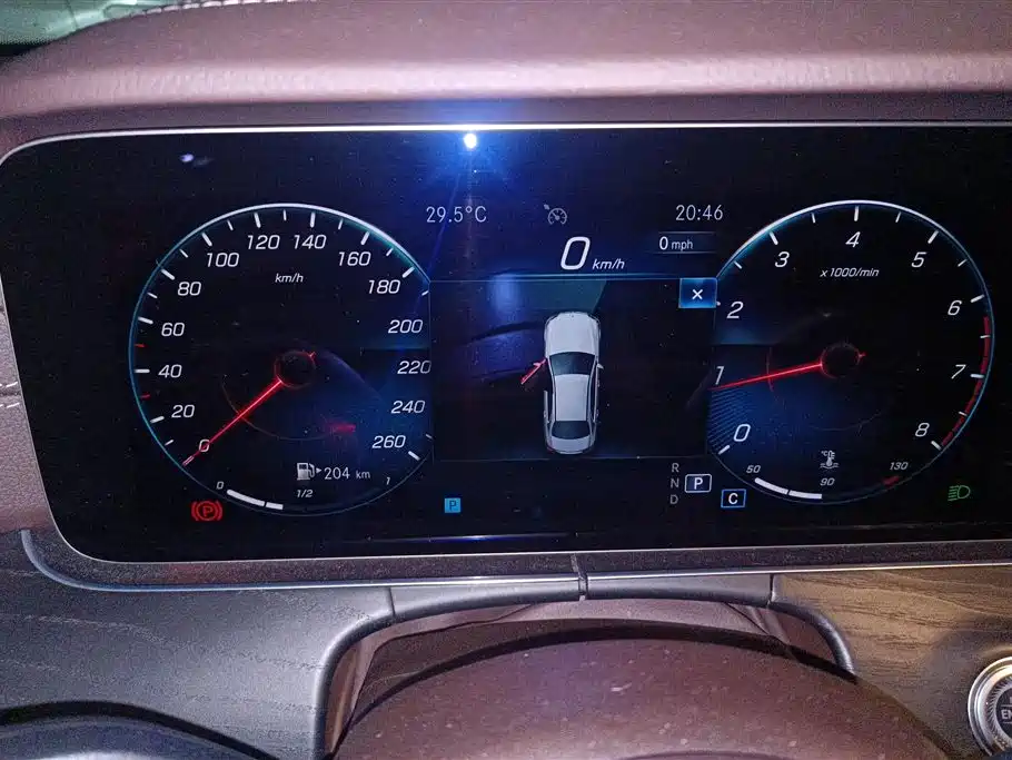Mercedes-Benz E-Class 2022 Second Facelift E 300 L Luxury фото 14
