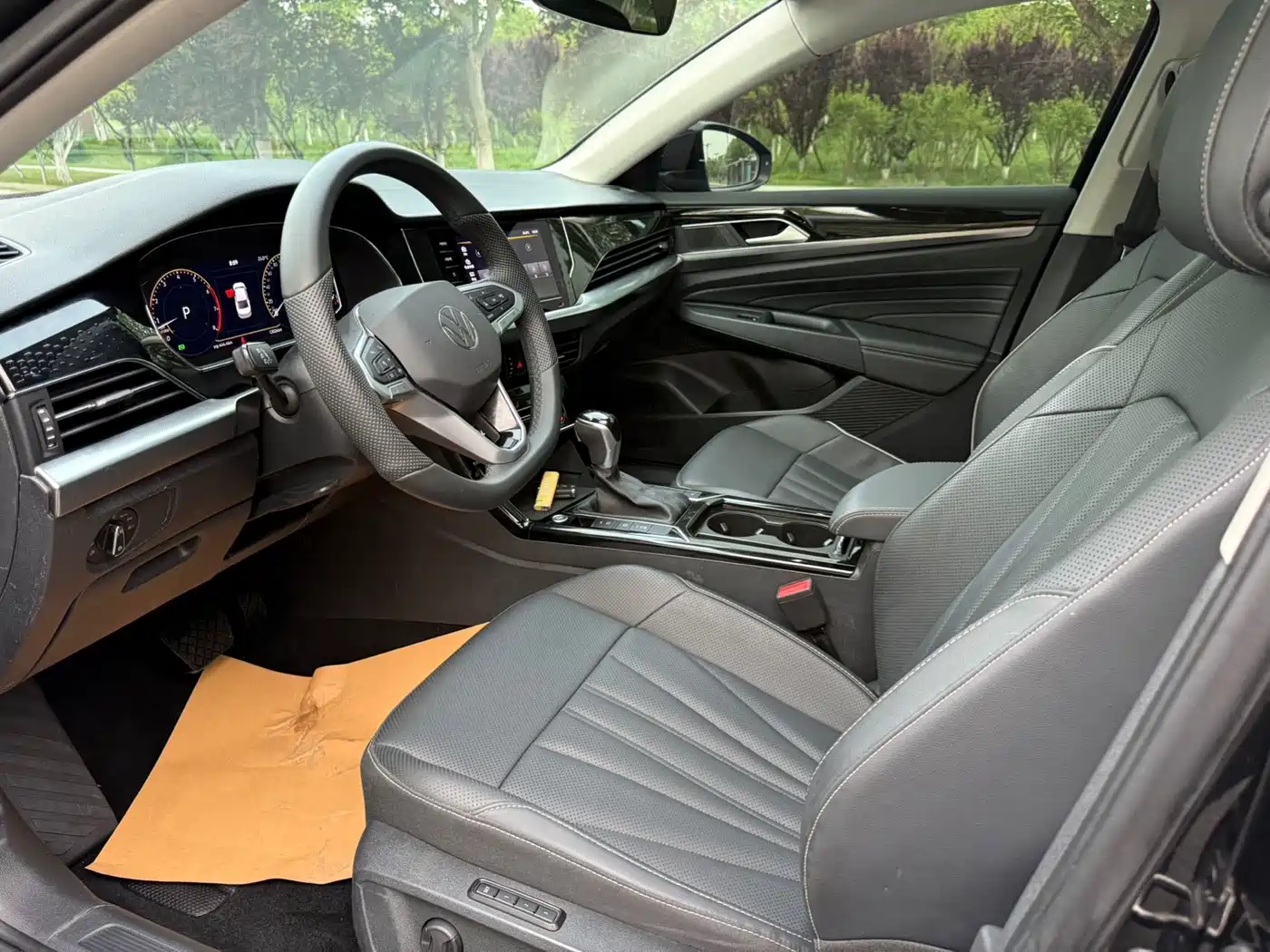 Volkswagen Passat 2025 Outstanding 380TSI Starlight Dragon Soaring Edition фото 4