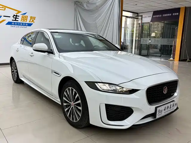 Jaguar XEL 2023 2.0T 200PS R-DYNAMIC Youth Sport — фото 3