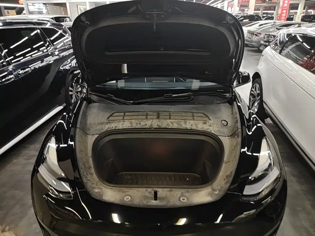 Фото 20 - Tesla Model Y