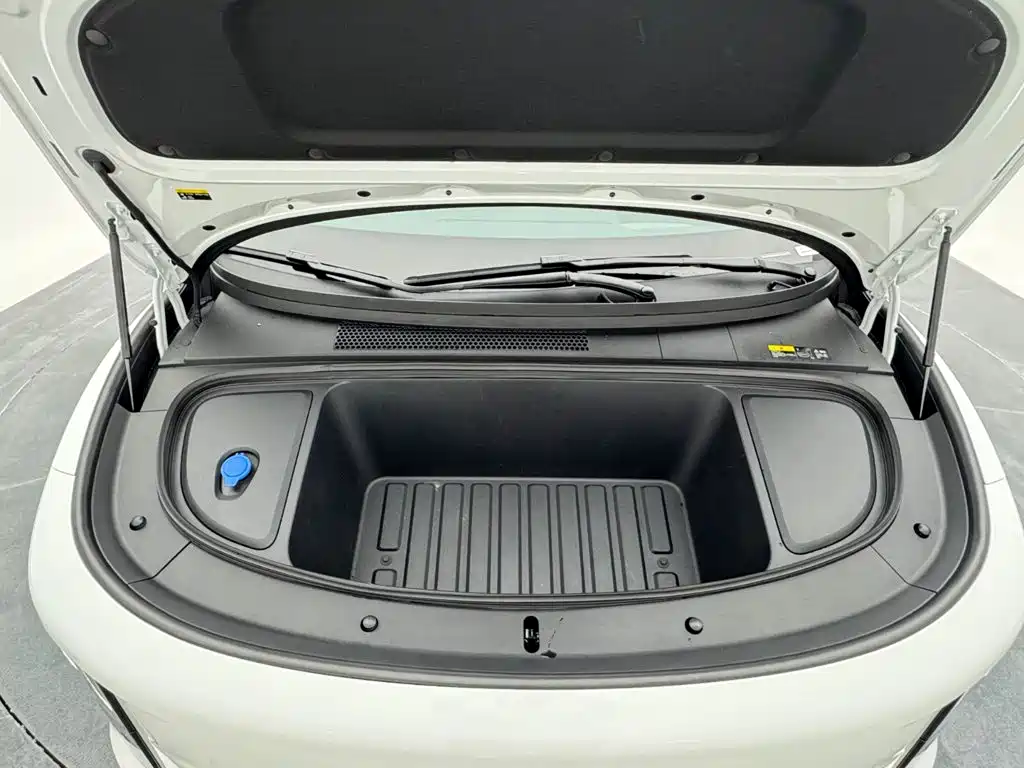 Photo 24 - Li Auto i6