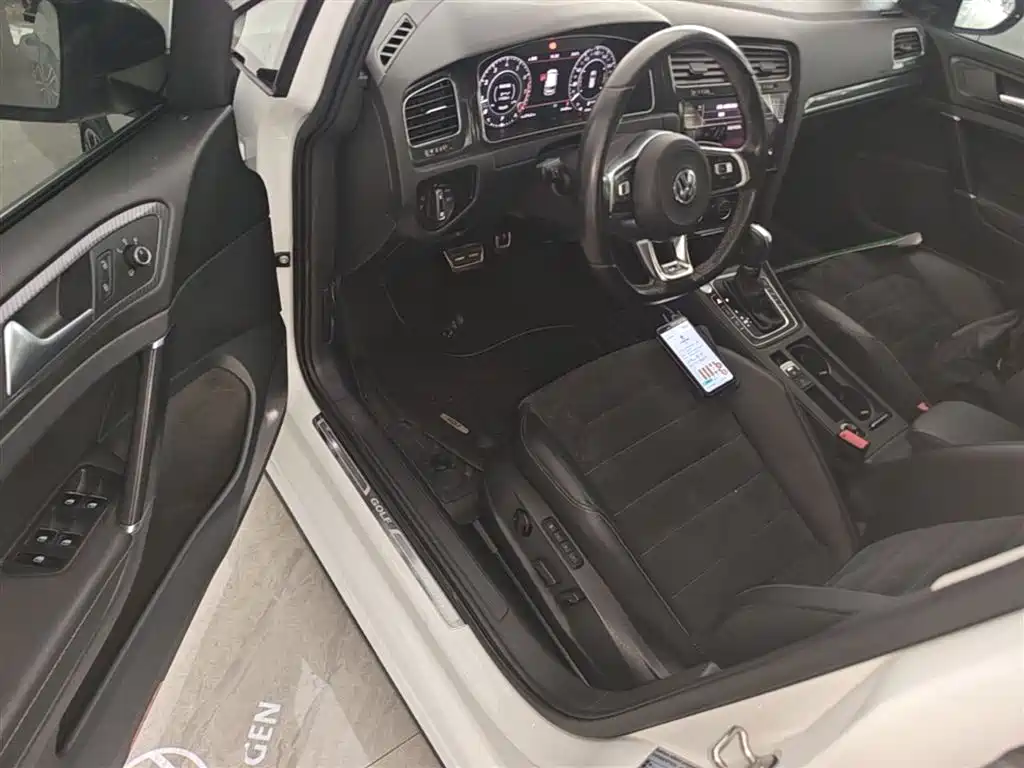 Volkswagen Golf 2019 280TSI DSG Flagship (China V) фото 16