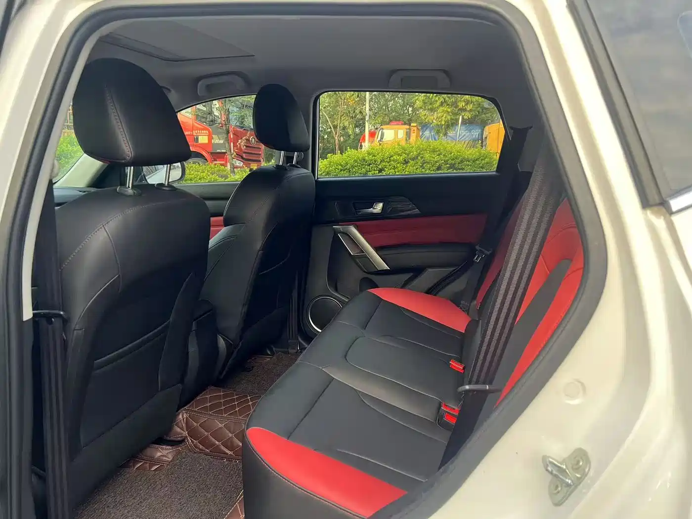 Фото 9 - Haval H2
