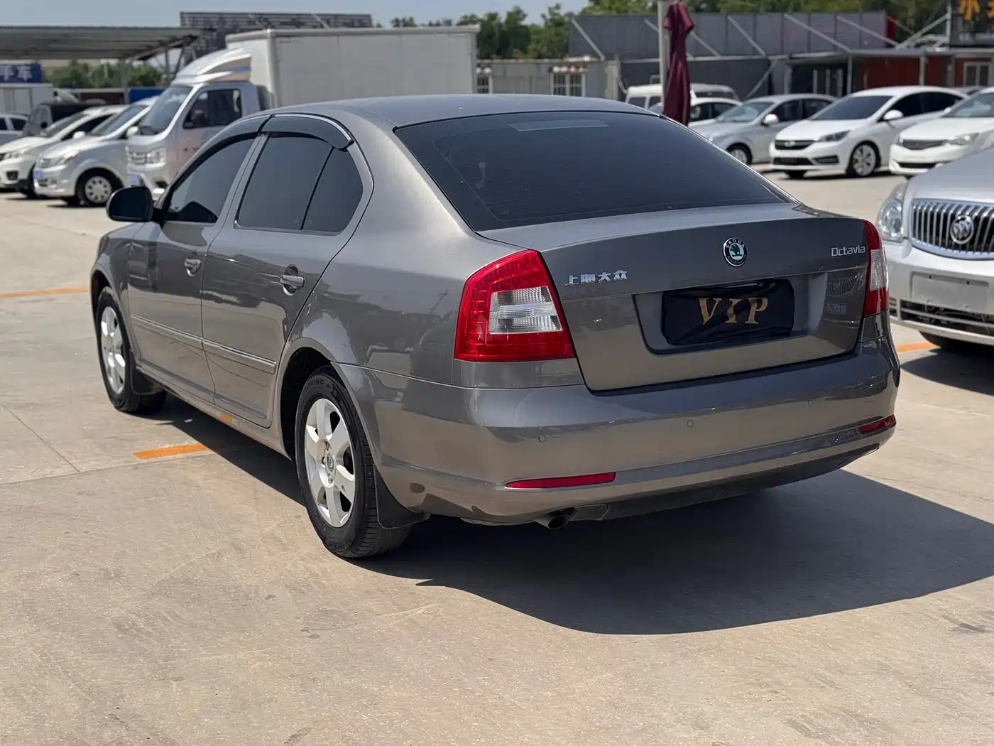 Škoda Octavia 2012 1.6L Auto Yijun Edition фото 7