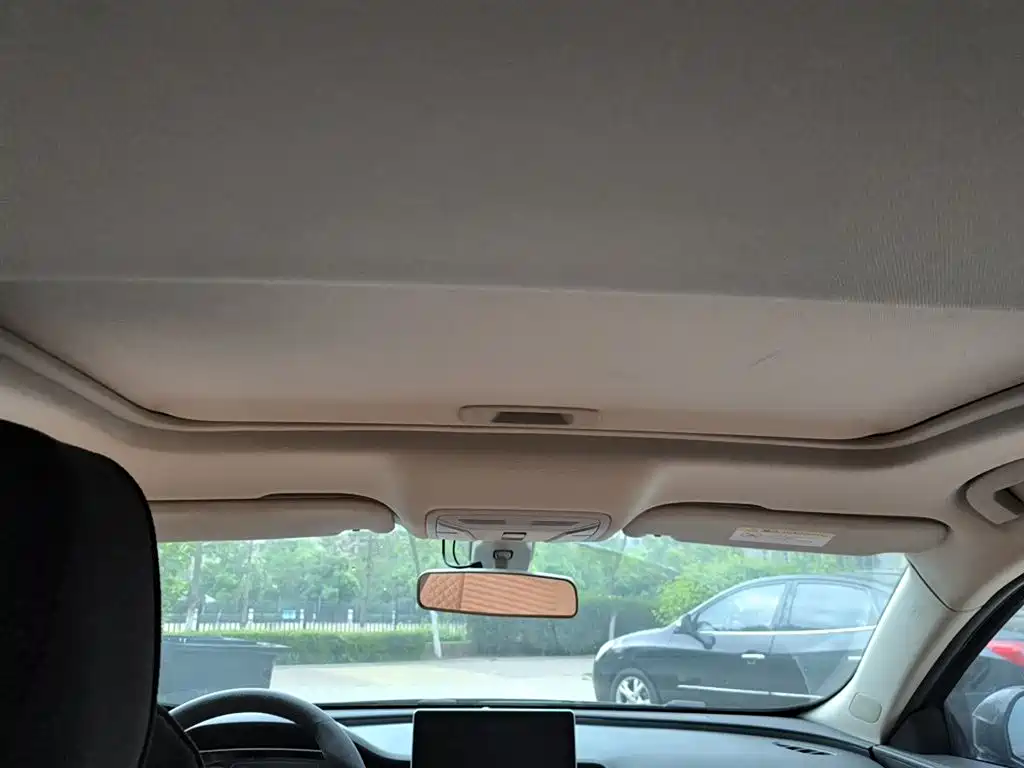 Hongqi H5 2020 1.5T DCT Qi Rhythm Edition фото 15
