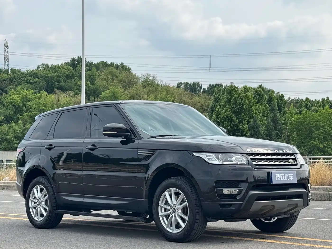 Land Rover Range Rover Sport 2016 Model 3.0 SC V6 SE фото 3