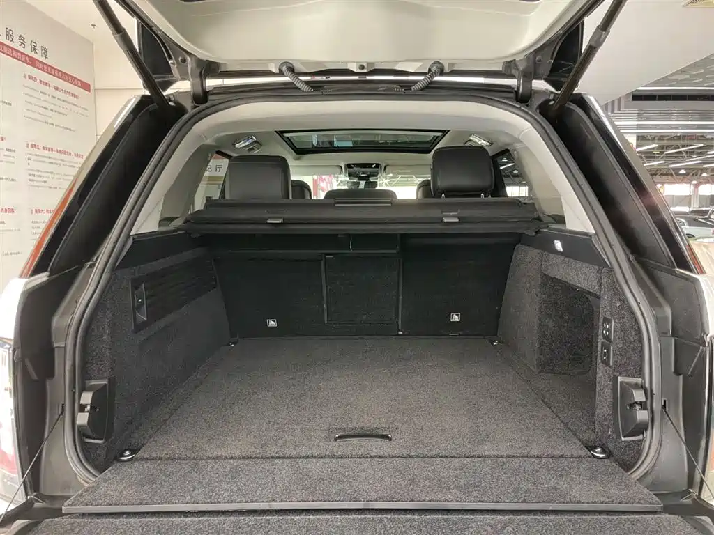 Land Rover Range Rover 2018 3.0 SC V6 Vogue Heritage Edition фото 29