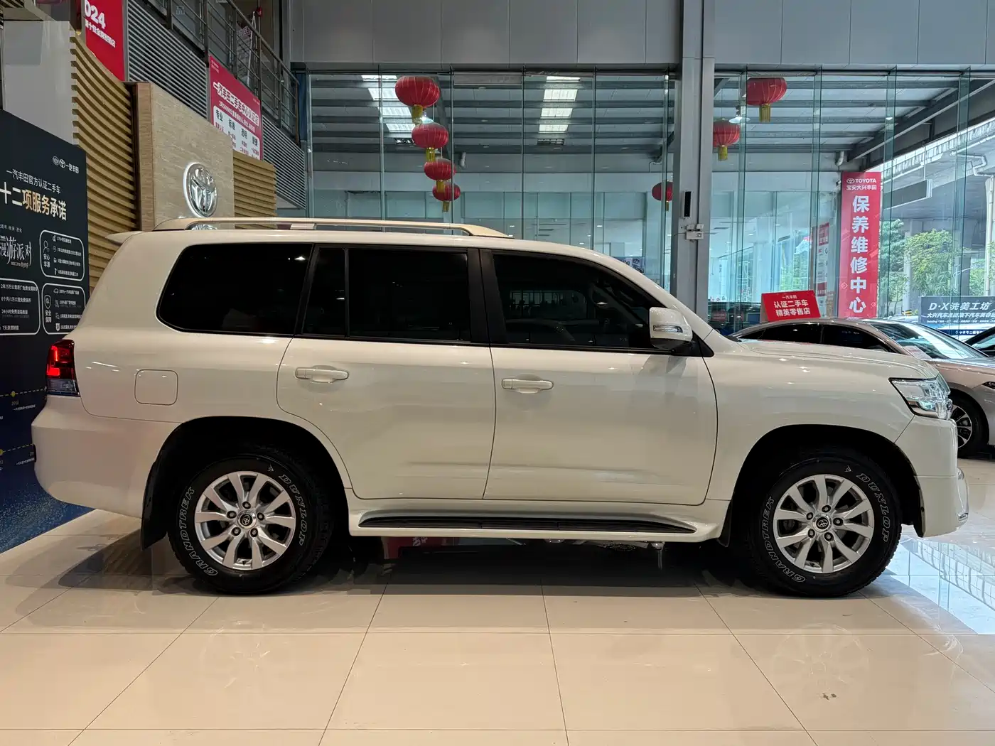 TOYOTA LAND CRUISER