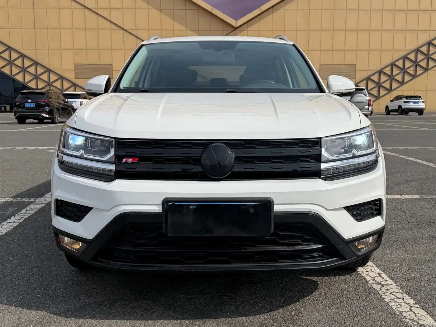 Volkswagen Tharu 2021 280TSI 2WD Luxury Plus фото 2