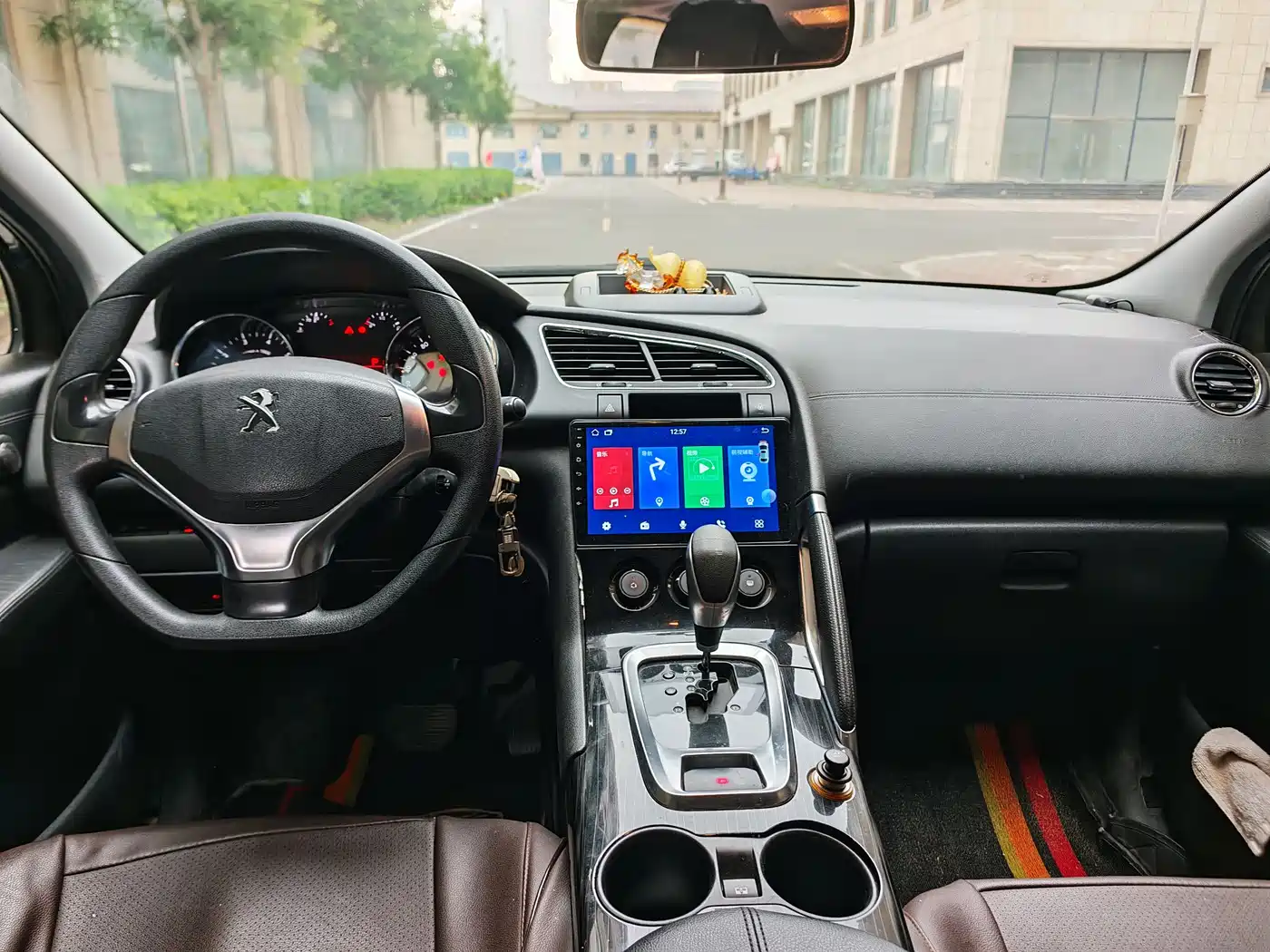 Peugeot 3008 2015 2.0L Automatic Classic Edition фото 11