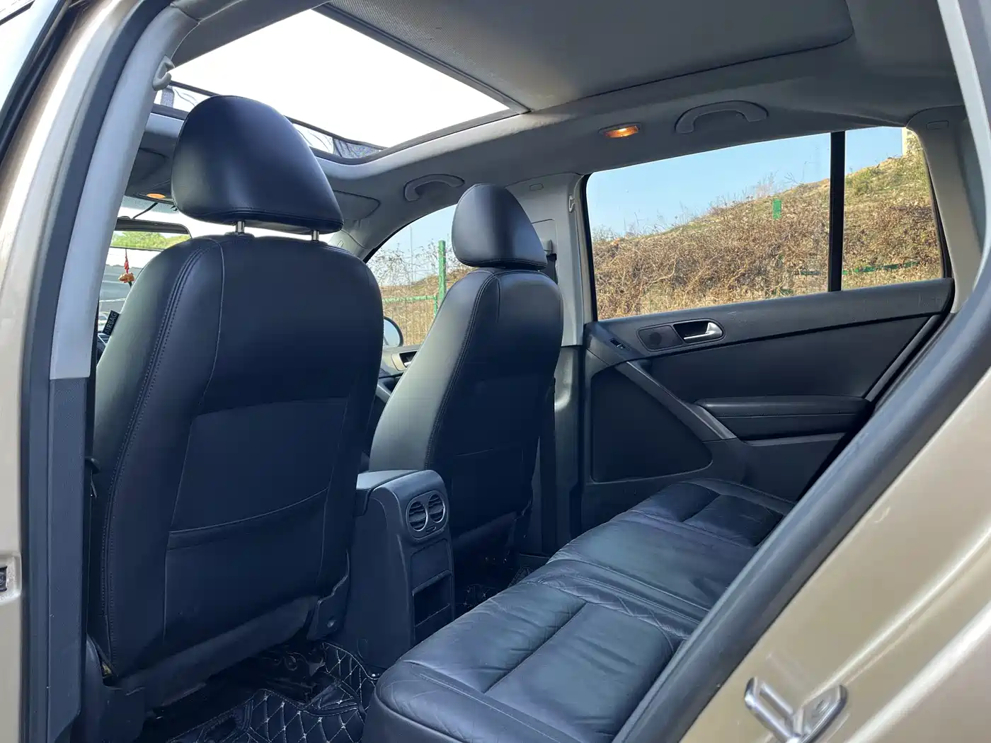 Volkswagen Tiguan 2012 2.0TSI Automatic 4WD Elite Edition фото 13