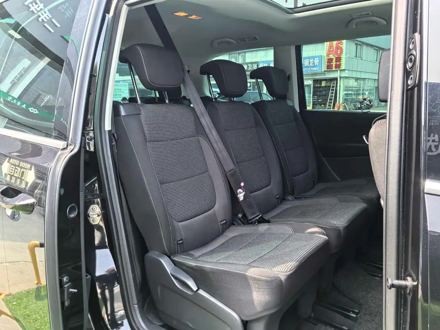 Volkswagen Sharan 2018 380TSI Comfort 7-Seater фото 11