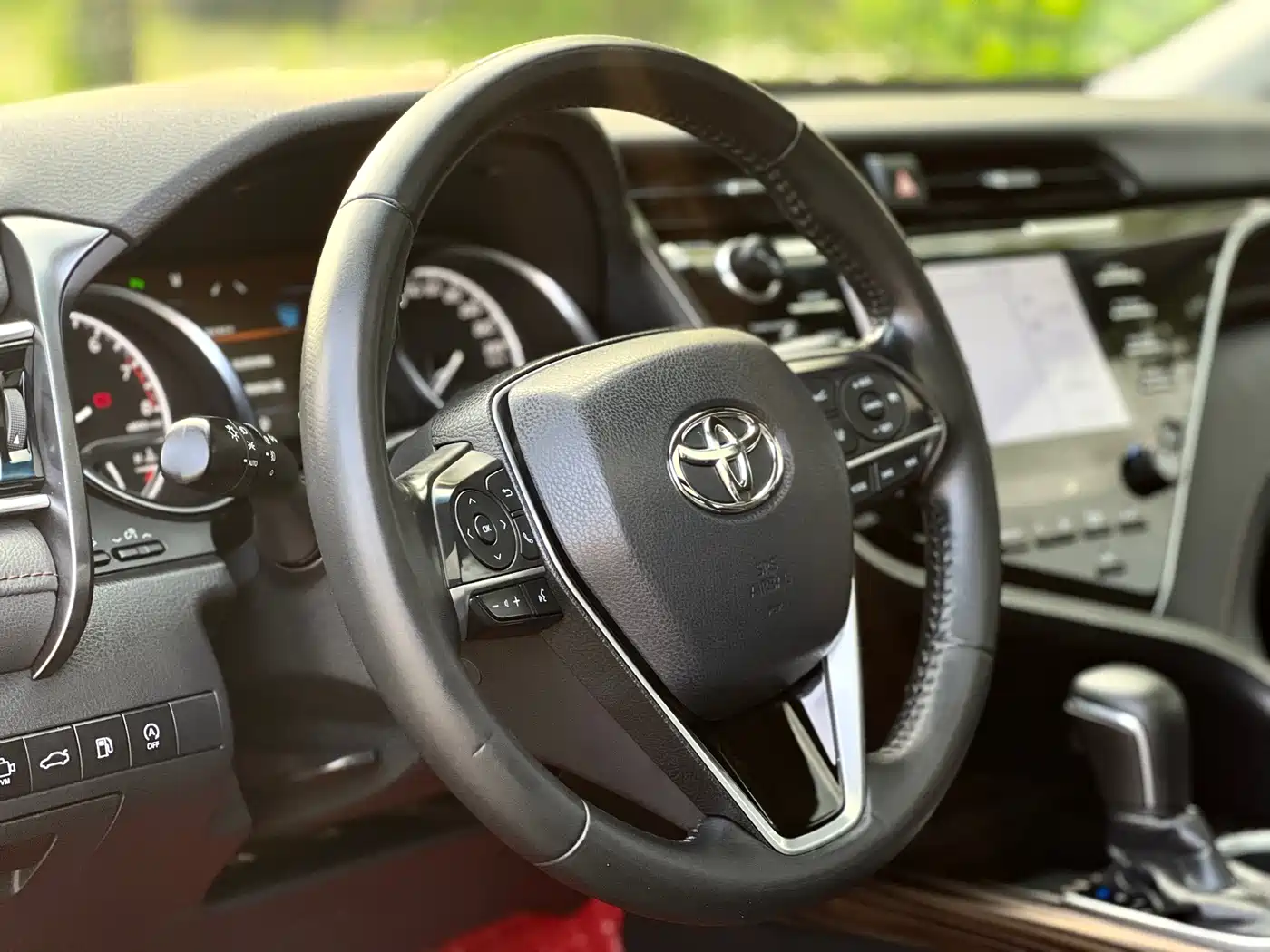 Toyota Camry 2018 2.5G Luxury Edition фото 20