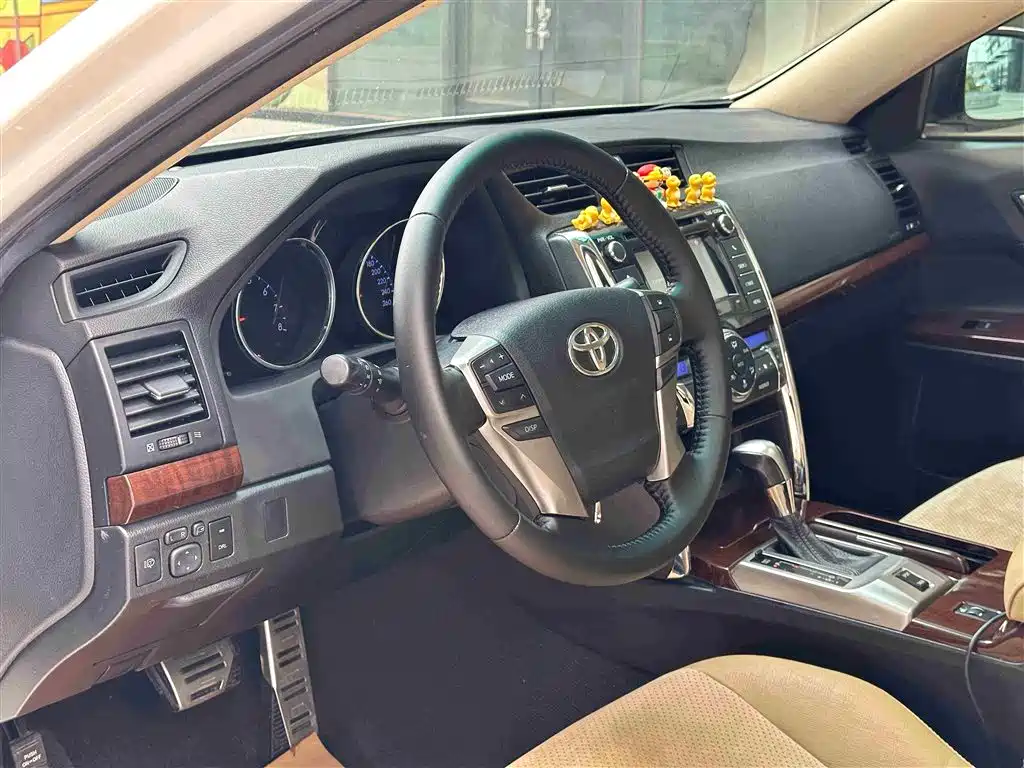 Toyota Reiz 2013 2.5V Premium Edition фото 16