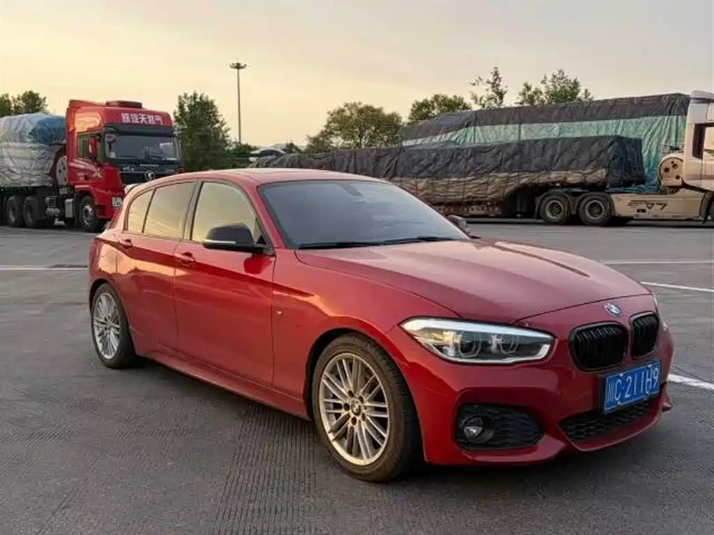 BMW 1 Series (Import) 2018 120i M Sport Package фото 2