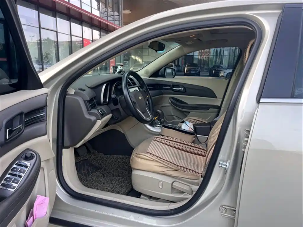 Chevrolet Malibu 2014 2.0L Automatic Comfort фото 16