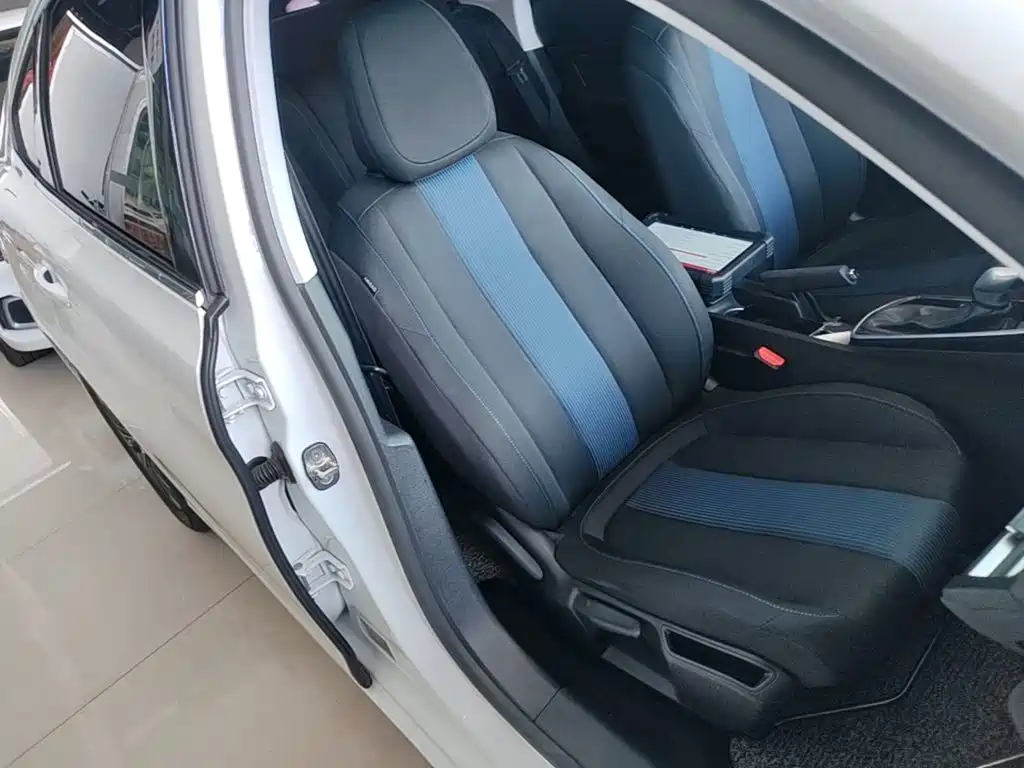 Peugeot 308 2018 2018 1.6L Auto Luxury Edition