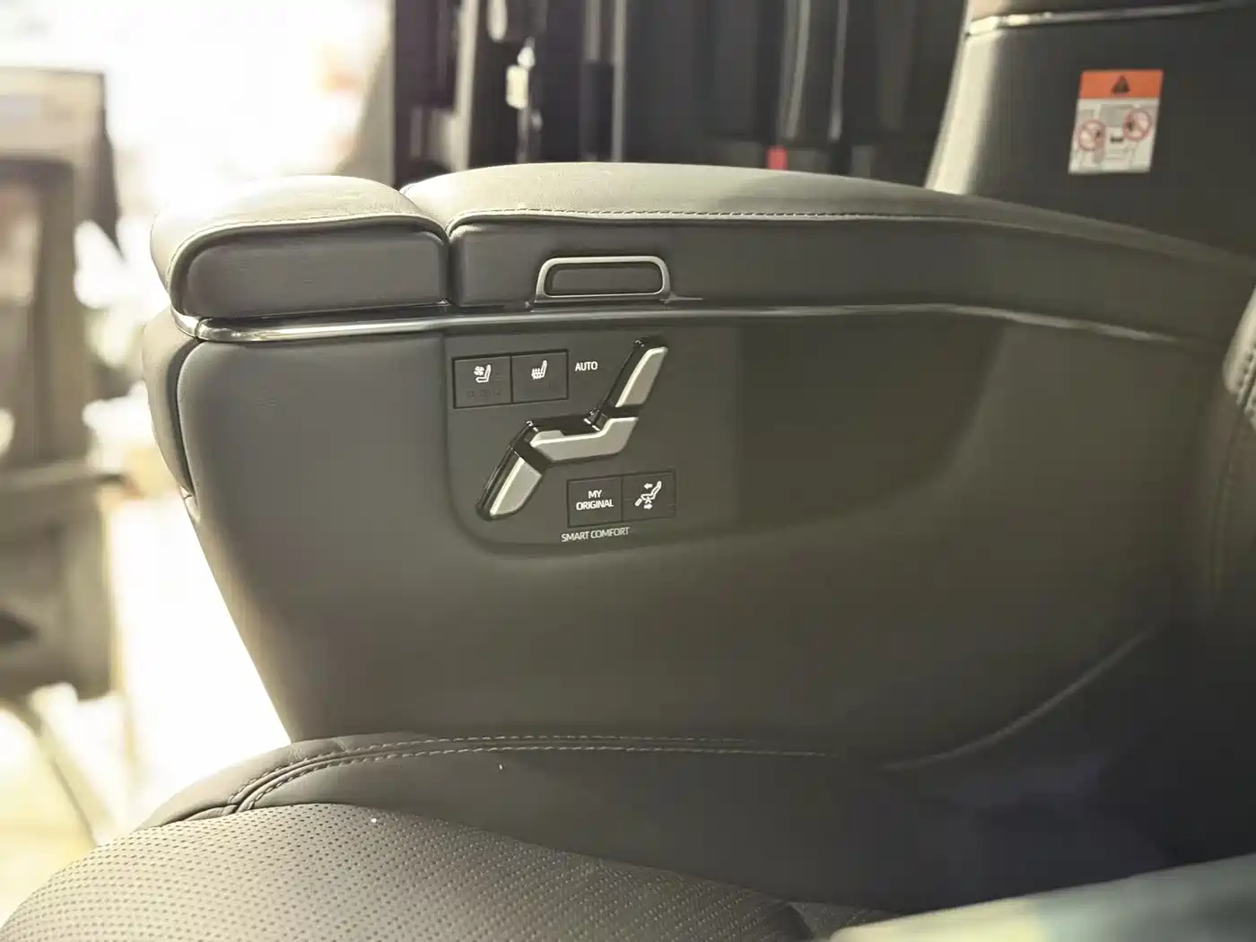 Toyota Alphard 2024 Hybrid 2.5L Prestige Edition фото 9