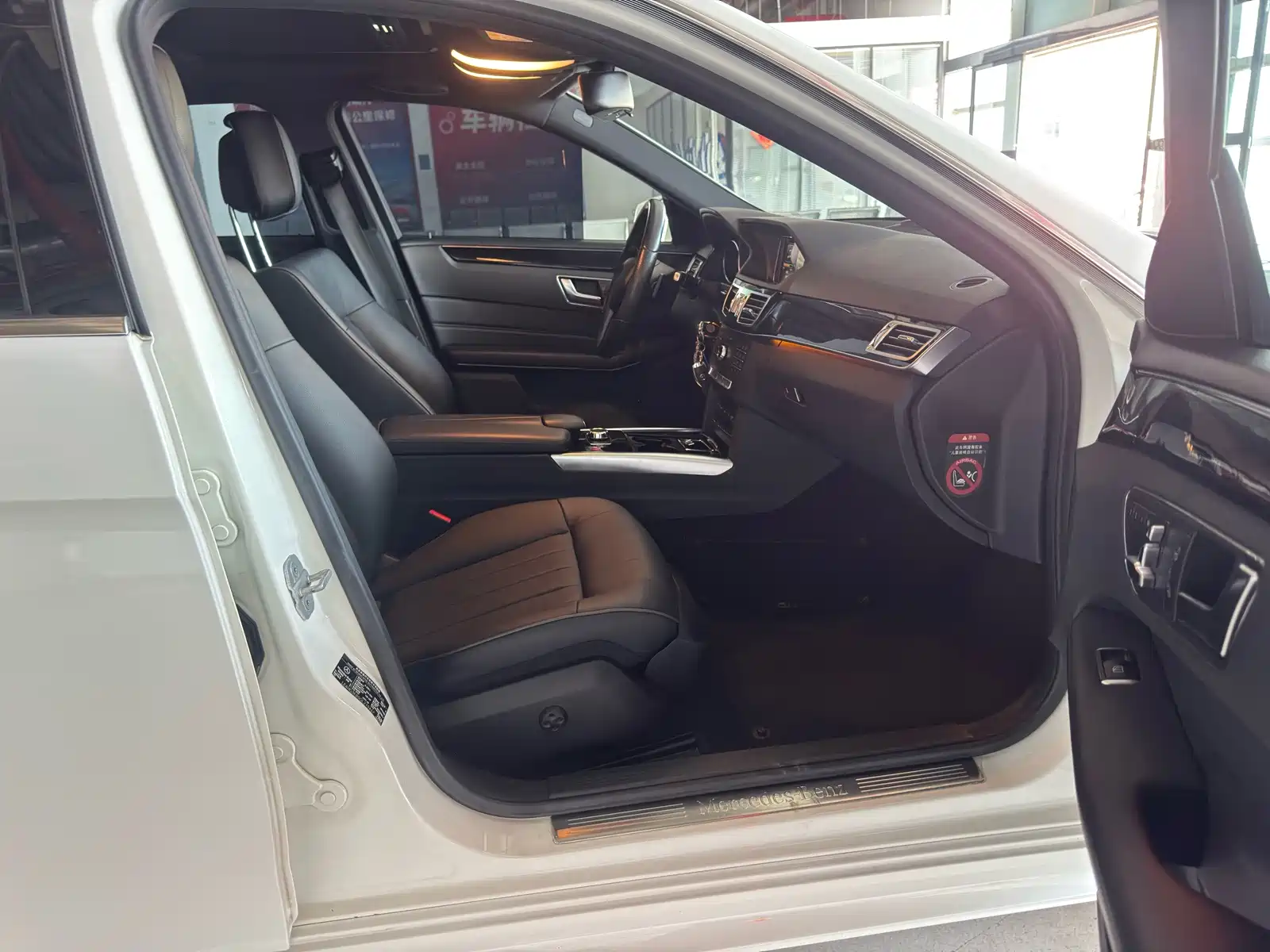 Фото 9 - Mercedes-Benz E-Class