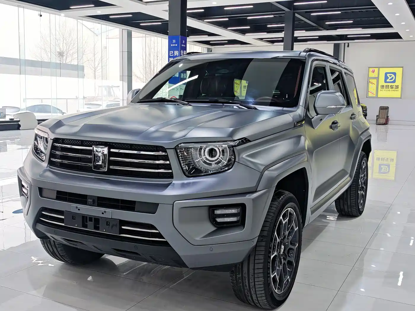 TANK TANK 700 NEW ENERGY