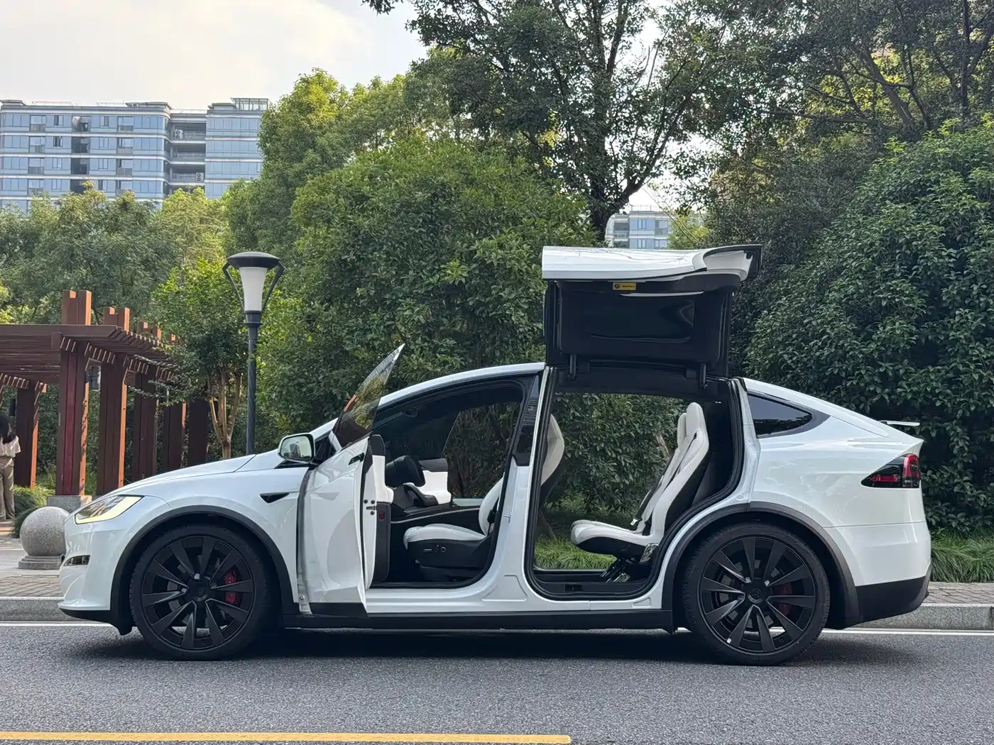 Tesla Model X 2024 2023 Dual Motor All-Wheel Drive Edition