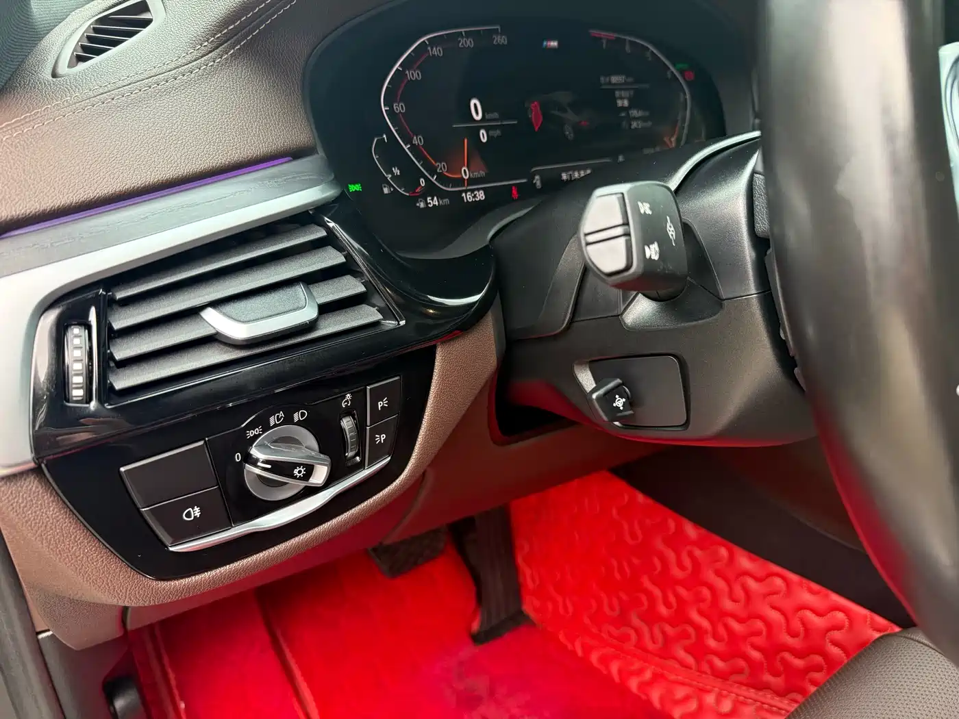 BMW 5 Series 2022 530Li Leading M Sport Package фото 15