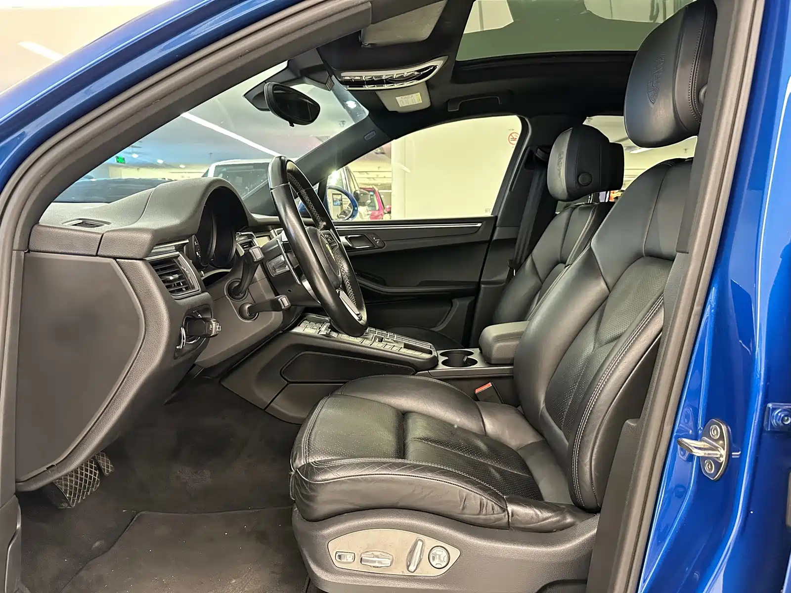صورة 9 - Porsche Macan