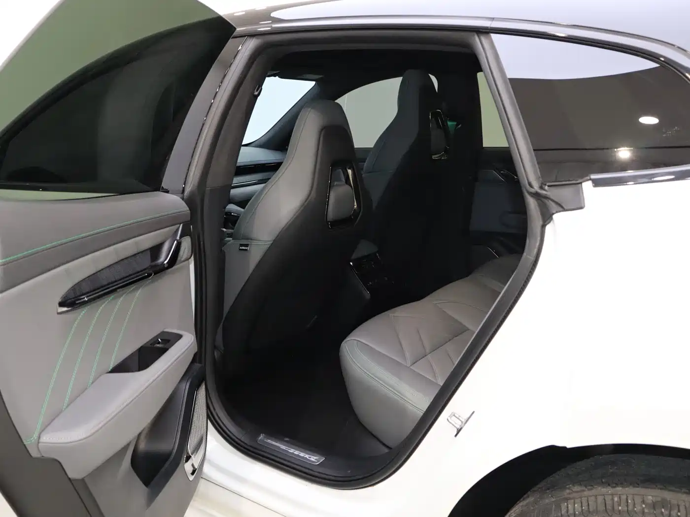 ZEEKR EXTREME KRYPTON 001