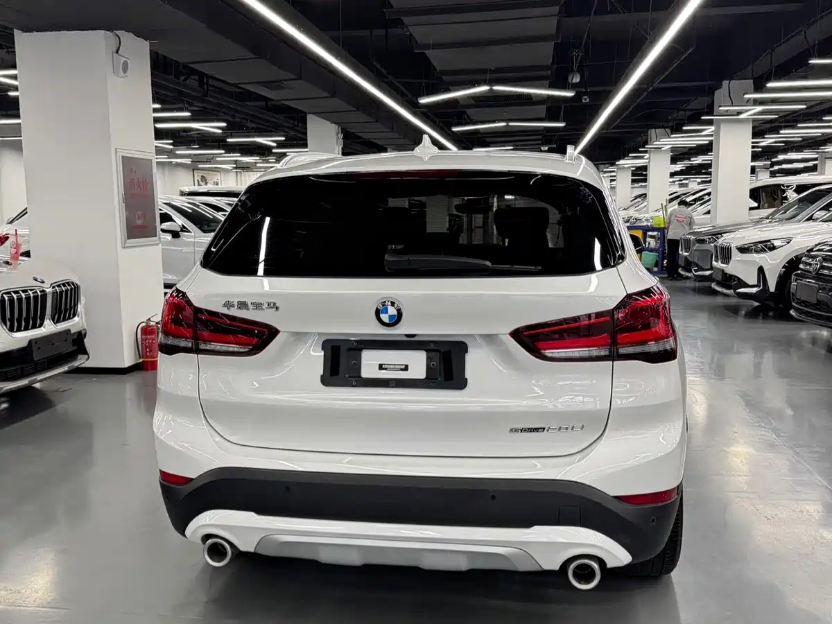 BMW X1 2022 sDrive20Li Premium фото 5