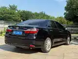 Фото 5 - Toyota Camry