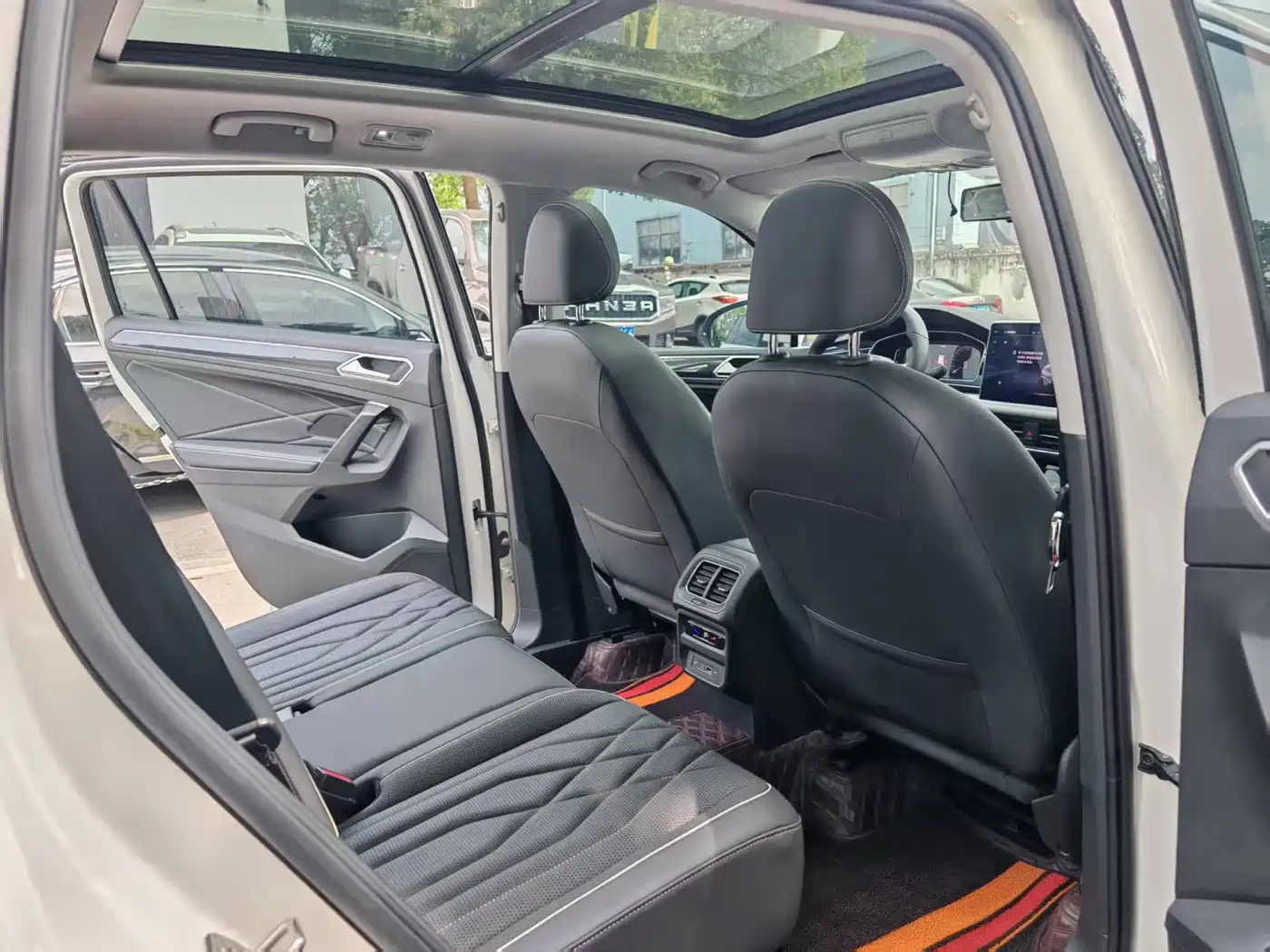 Volkswagen Tiguan L 2022 330TSI Automatic 2WD Smart Edition фото 10