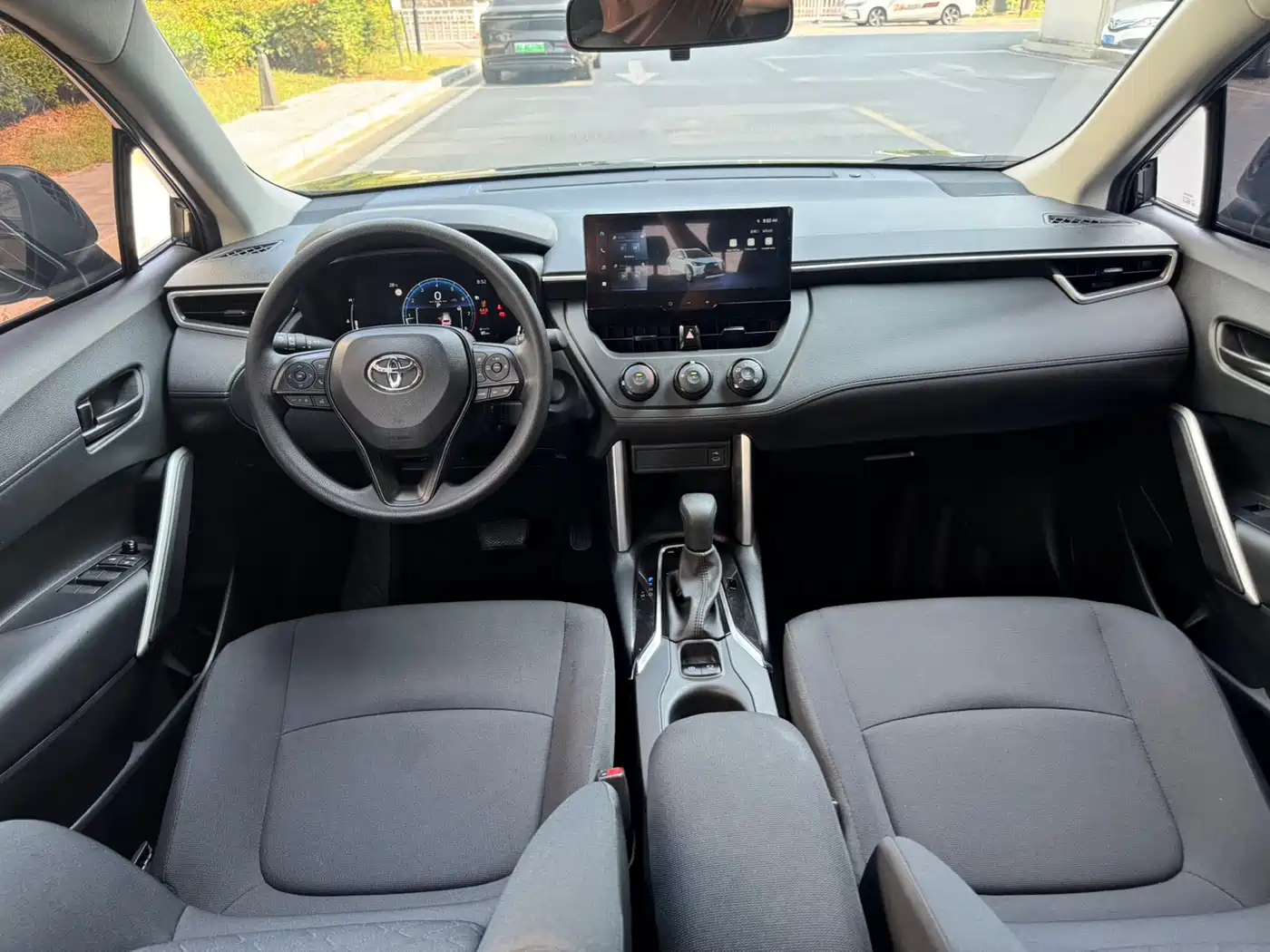 Toyota Corolla Cross 2025 2024 Model 2.0L Pioneer Edition