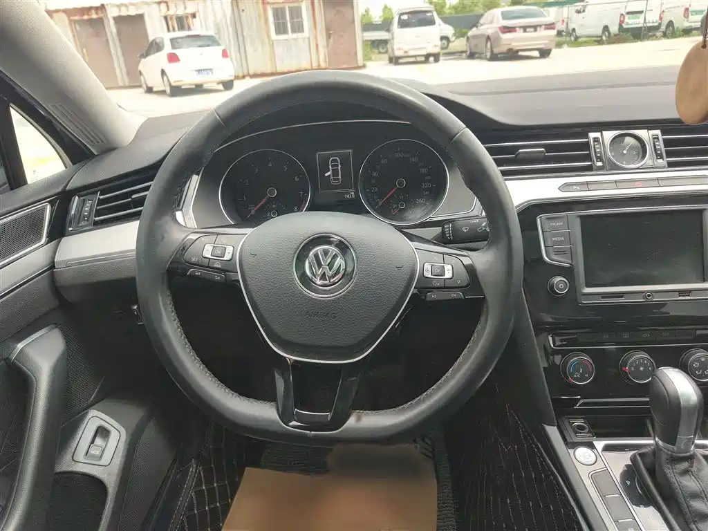 Volkswagen Magotan 2017 330TSI DSG Leading фото 14
