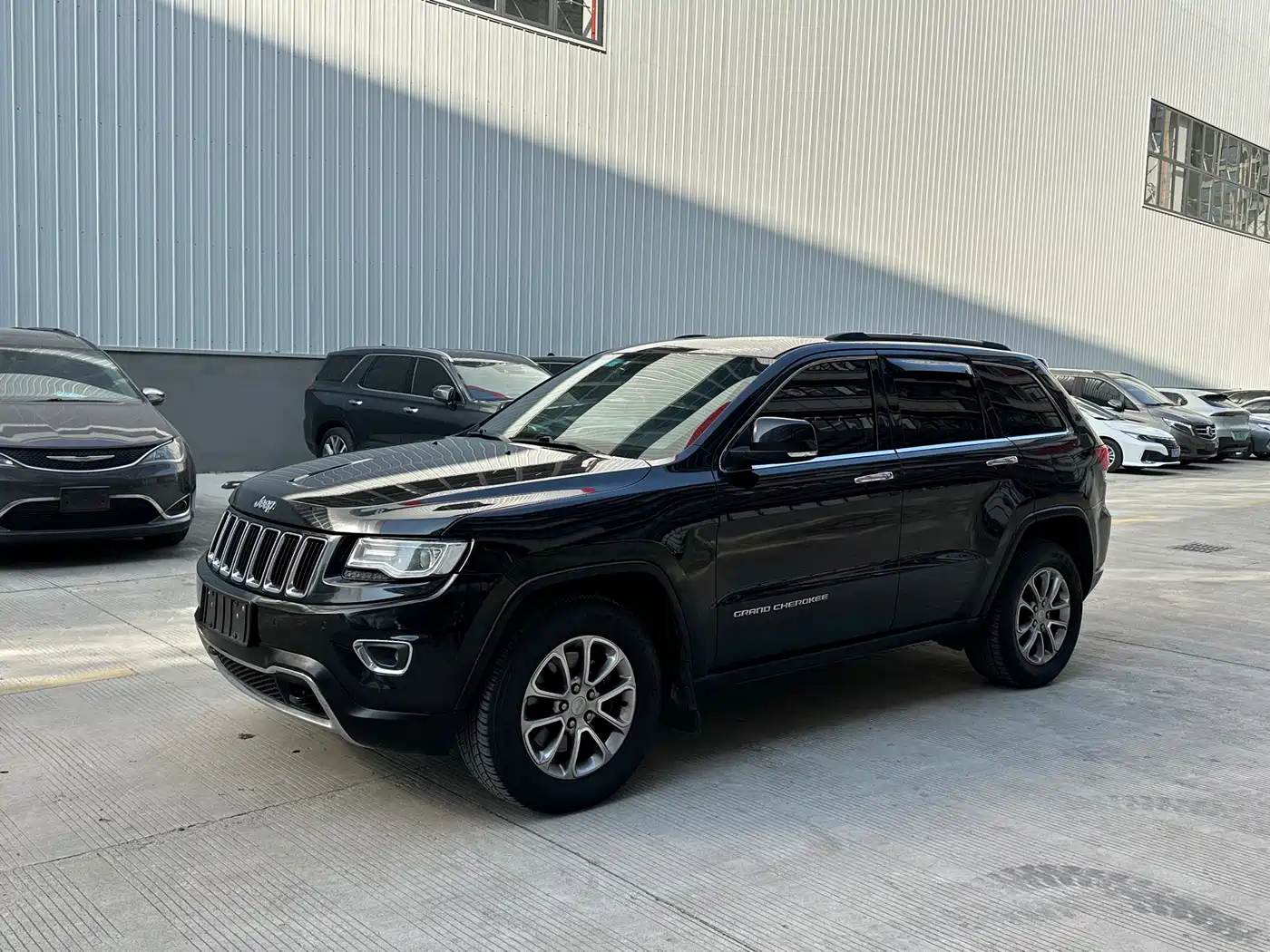Фото 1 - Jeep Grand Cherokee (Import)