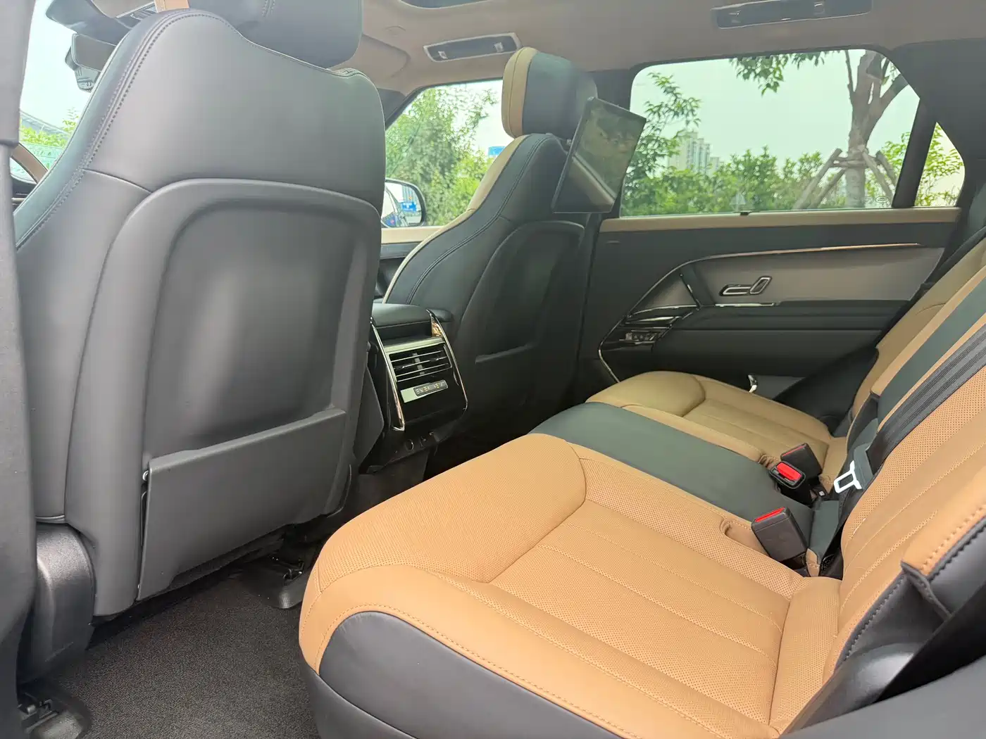 Land Rover Range Rover Sport 2023 400PS Dynamic SE фото 10