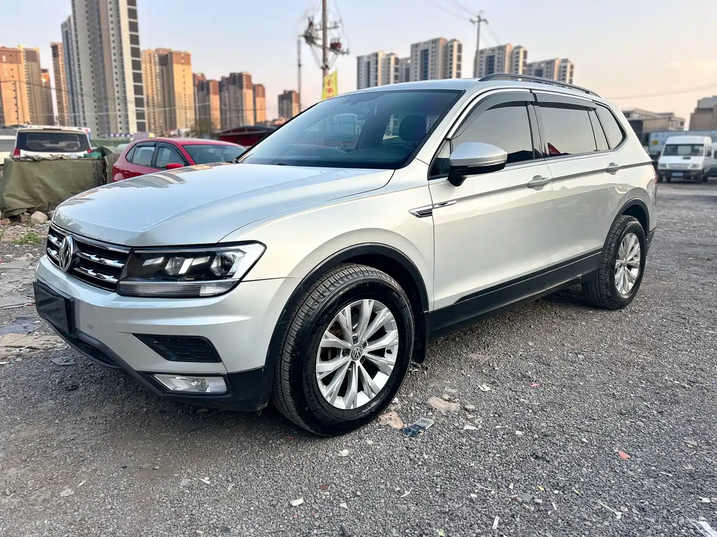 Volkswagen Tiguan L 2017 330TSI Automatic 2WD Trend Edition