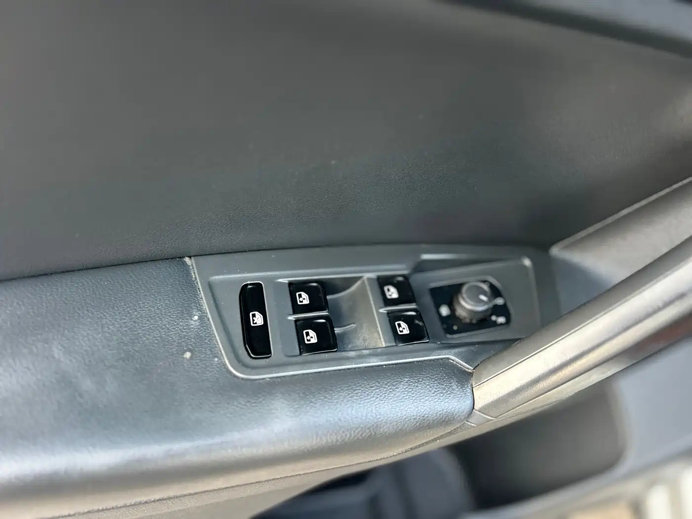 Volkswagen Tiguan L 2017 330TSI Automatic 2WD Trend Edition фото 28