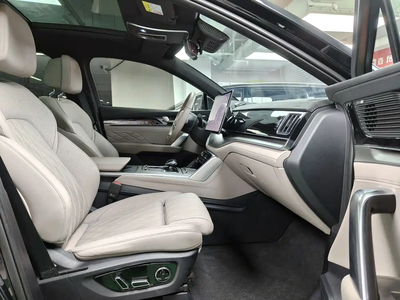 BYD Tang New Energy 2024 EV Champion Edition 730KM Premium фото 19