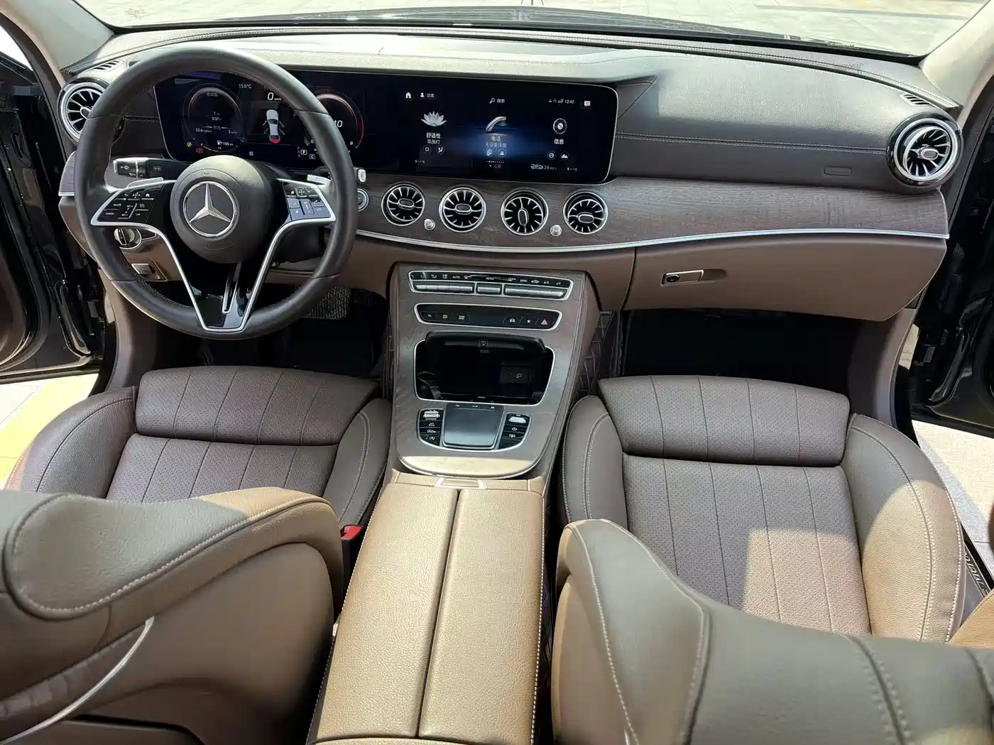 Mercedes-Benz E-Class 2022 Second Facelift E 300 L Luxury фото 26