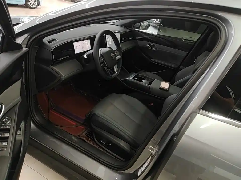 BYD Qin L 2025 EV 470KM Leading Edition фото 11