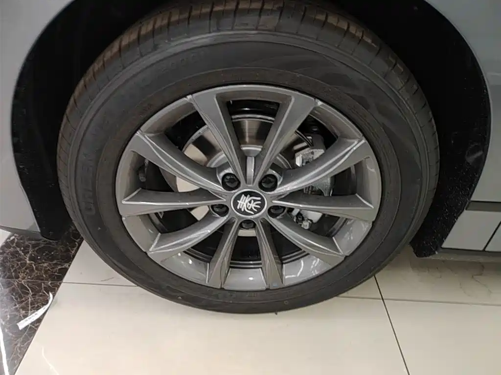 BYD Qin L 2025 EV 470KM Leading Edition фото 25