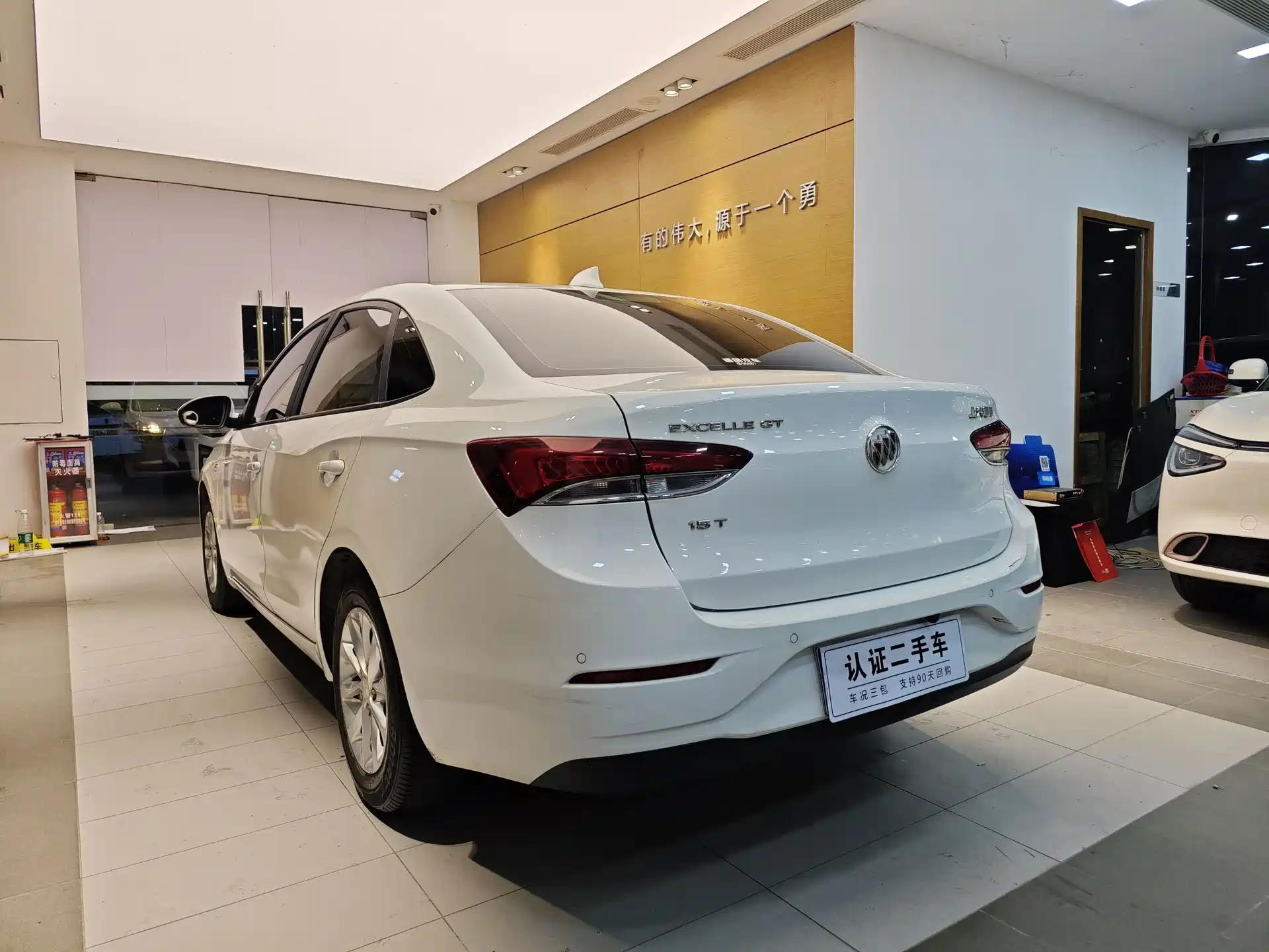 Фото 27 - Buick Excelle