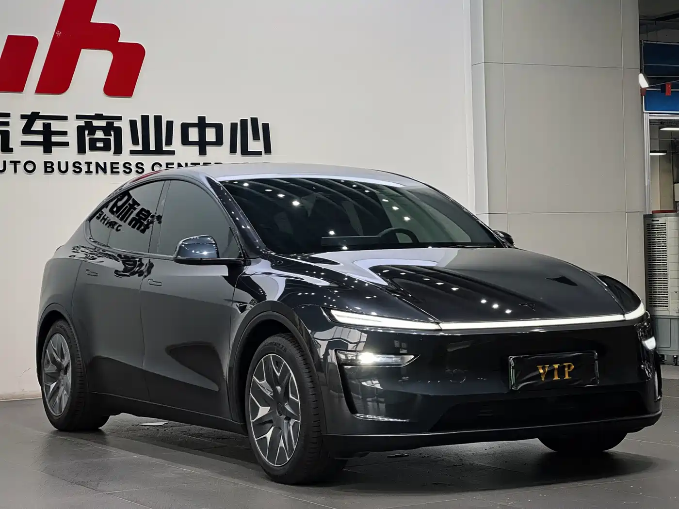 Tesla Model Y L 2025 2025 Facelift Long Range AWD